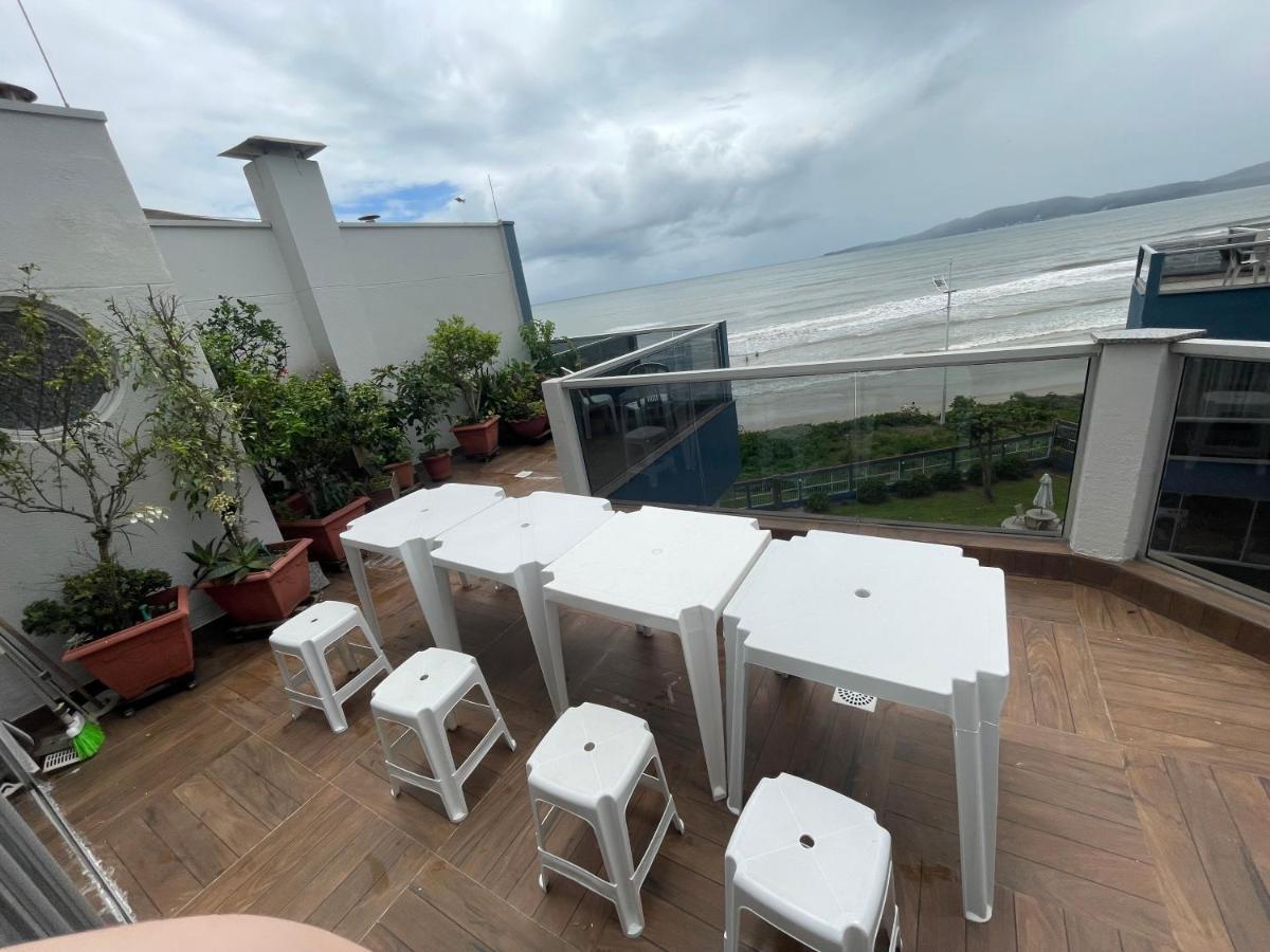Apartment Itapema-meia Praia- 3 Quartos - Frente Mar!