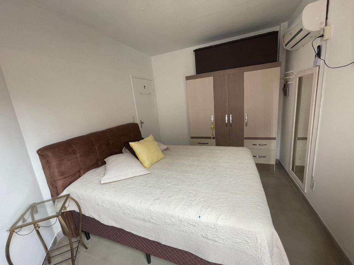 Itapema-meia Praia- 3 Quartos - Frente Mar! Apartamento *