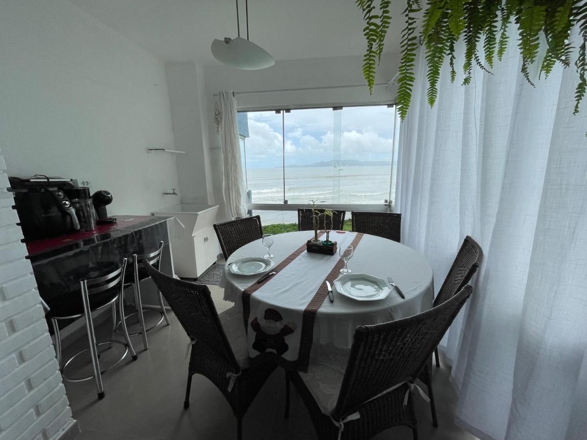 Itapema-meia Praia- 3 Quartos - Frente Mar! Apartamento
