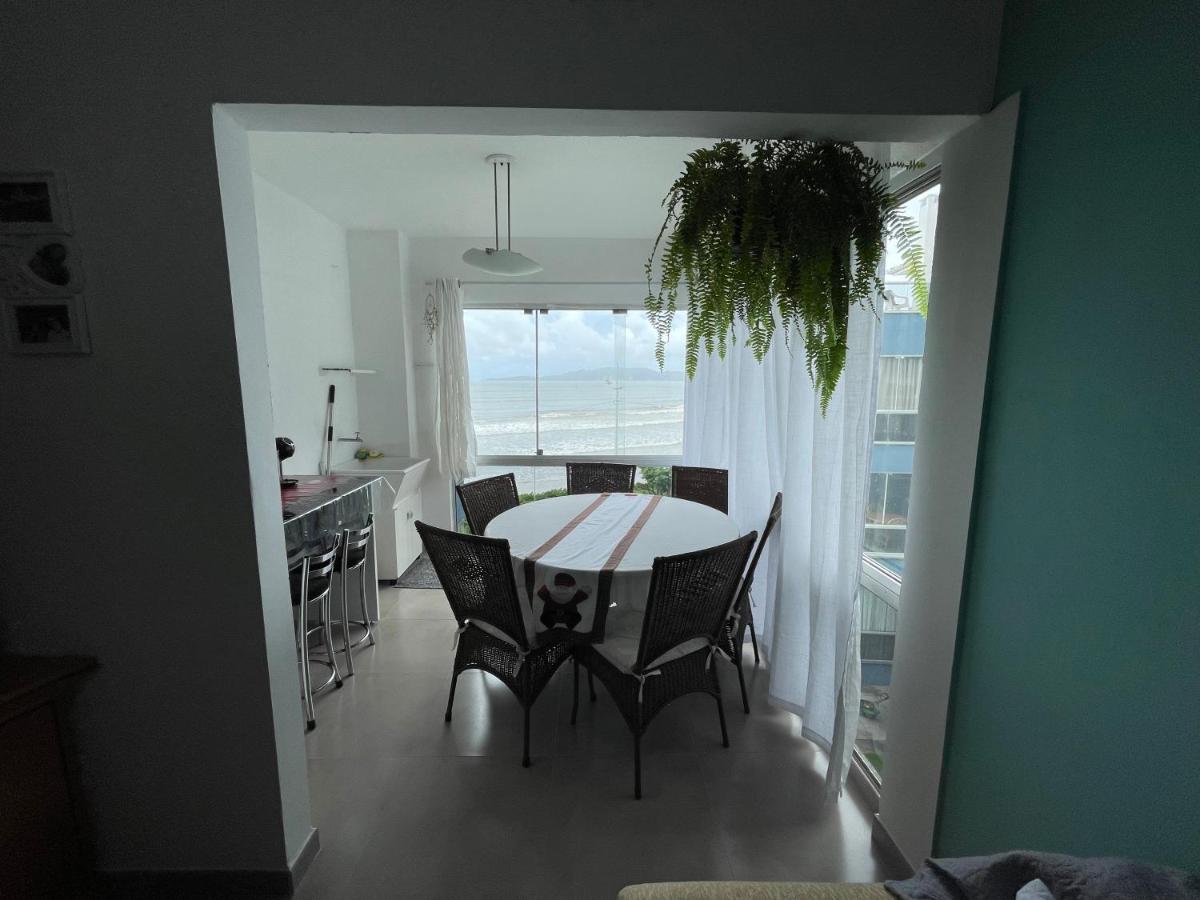 Apartamento Itapema-meia Praia- 3 Quartos - Frente Mar! Itapema