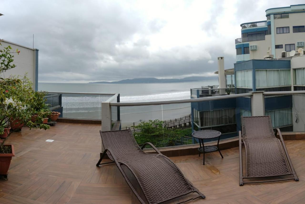 Itapema-meia Praia- 3 Quartos - Frente Mar! Apartamento *
