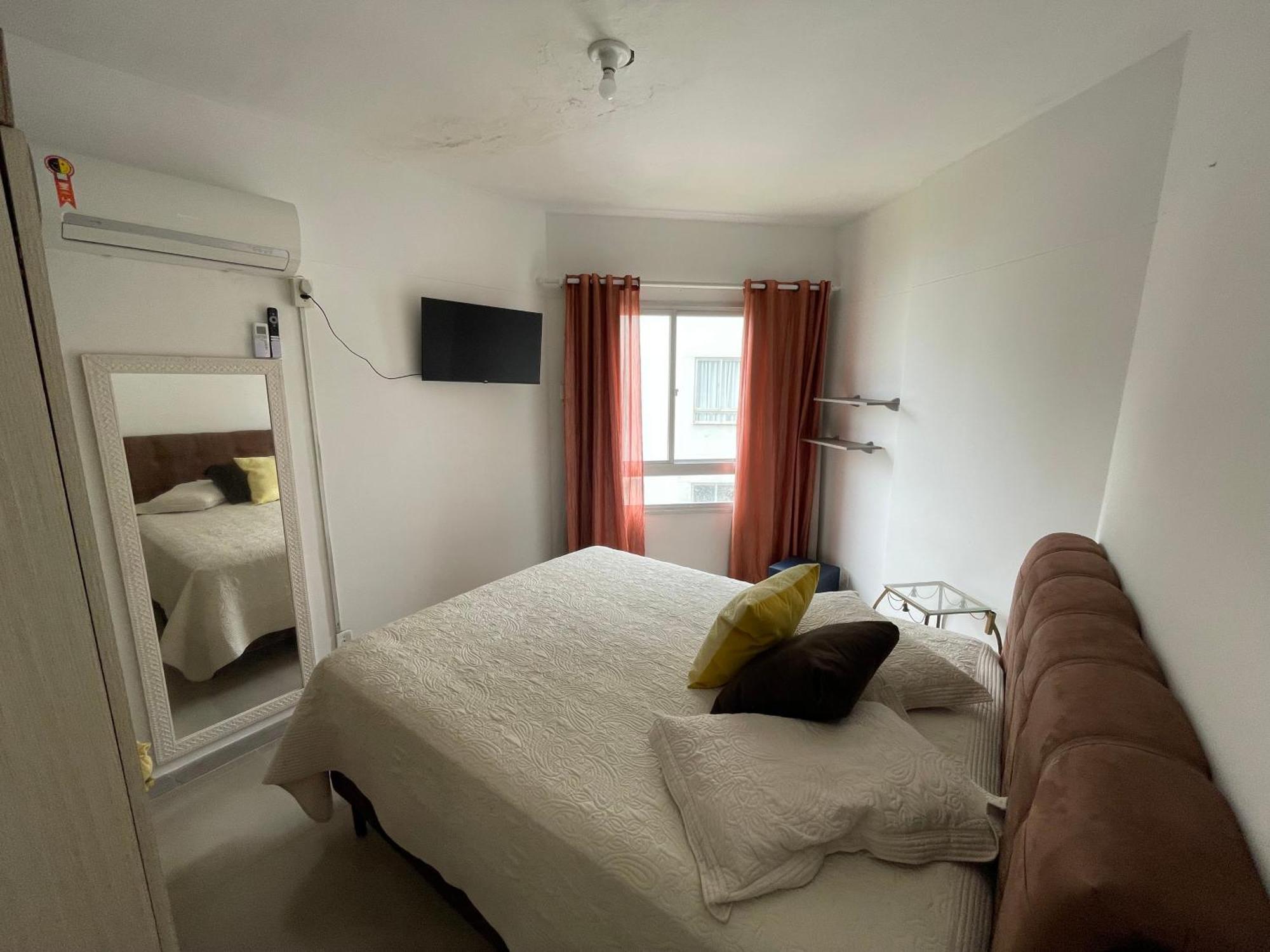 Apartamento Itapema-meia Praia- 3 Quartos - Frente Mar! *